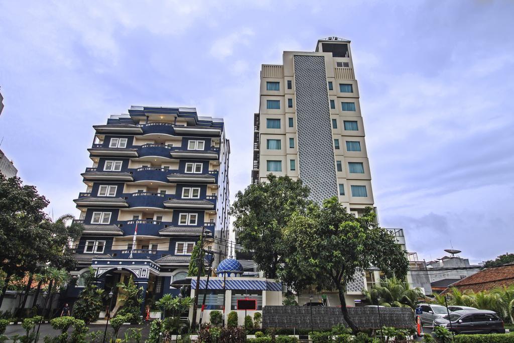 Reddoorz Premium @ Thamrin Kebon Sirih Hotel Jakarta Luaran gambar
