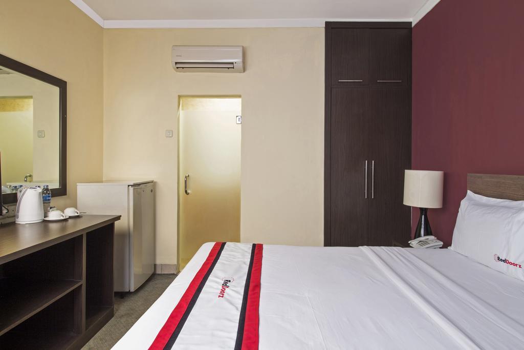 Reddoorz Premium @ Thamrin Kebon Sirih Hotel Jakarta Luaran gambar