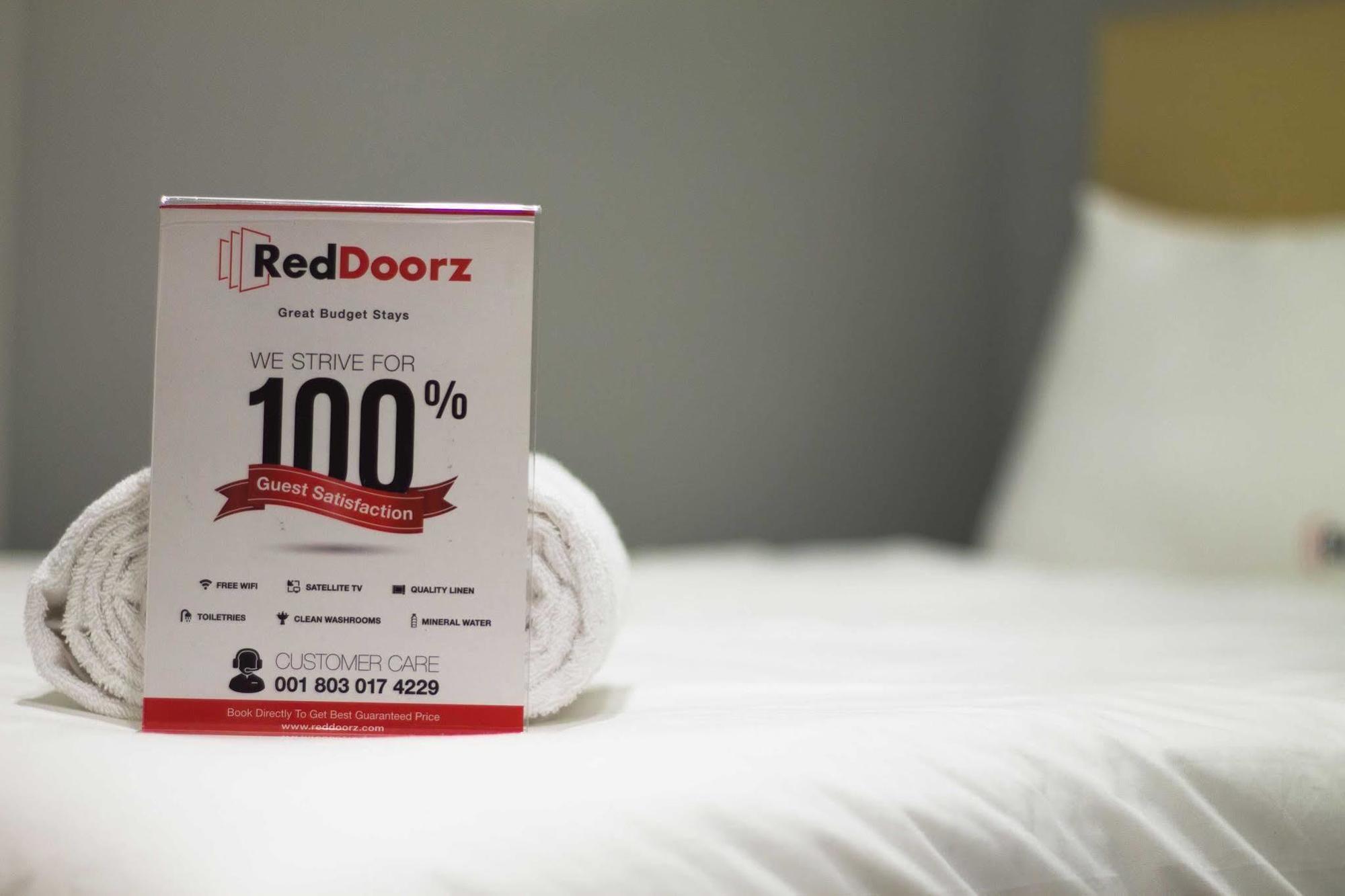 Reddoorz Premium @ Thamrin Kebon Sirih Hotel Jakarta Luaran gambar