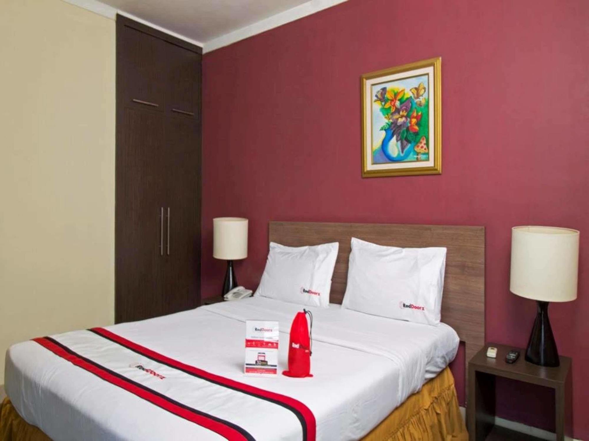 Reddoorz Premium @ Thamrin Kebon Sirih Hotel Jakarta Luaran gambar