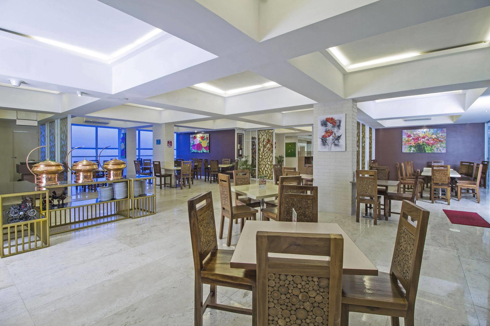 Reddoorz Premium @ Thamrin Kebon Sirih Hotel Jakarta Luaran gambar