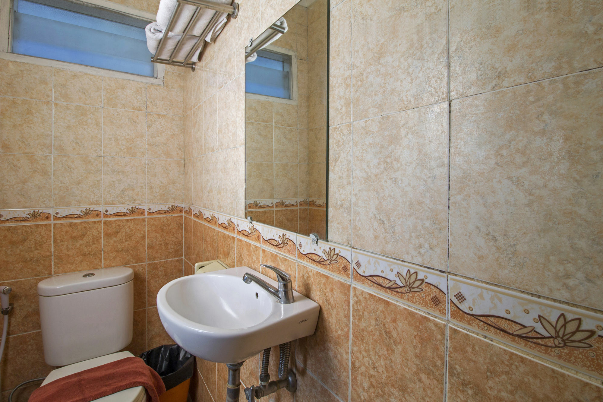Reddoorz Premium @ Thamrin Kebon Sirih Hotel Jakarta Luaran gambar
