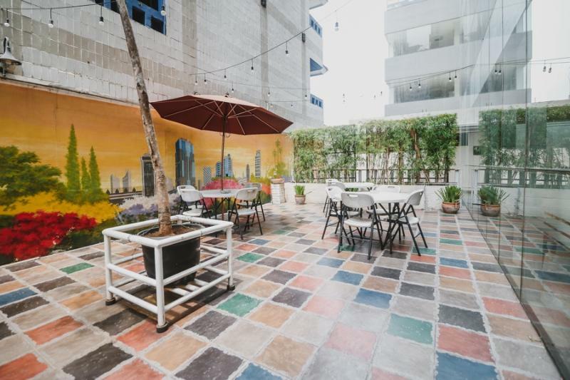 Reddoorz Premium @ Thamrin Kebon Sirih Hotel Jakarta Luaran gambar